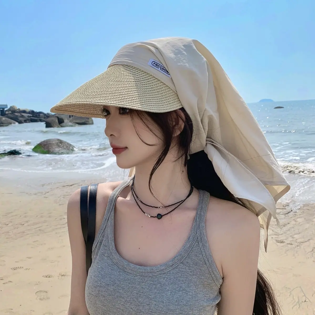 2025 New Large brimmed Grass like Hat for Women's Vacation, Foldable Sunscreen Cover, All in One Headband Sunscreen Hat