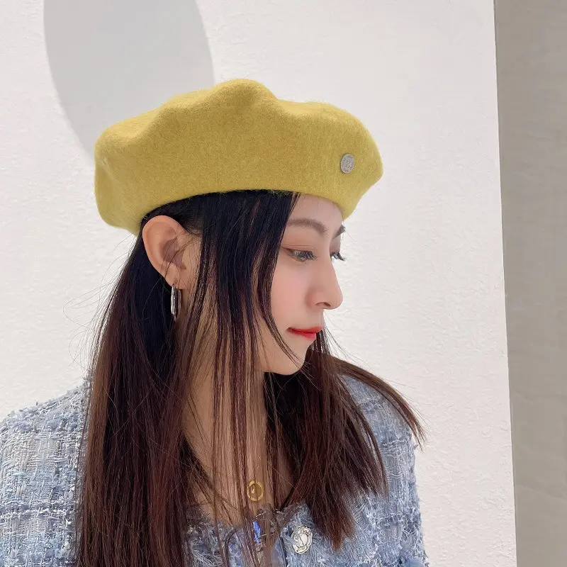 Beret Female 2024 New Autumn/Winter Korean Edition Ins Retro Metal Label Red Wool Knitted Painter Hat