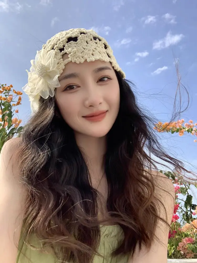 Japanese Elegant Floral Pullover Hat, Hand Crocheted Hollow Toe Cap, Versatile For Spring And Summer, With A Sticker Cap