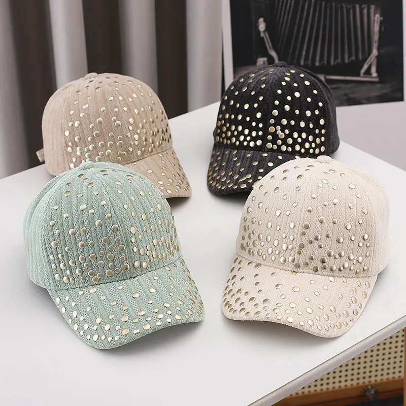 Fashionable And Versatile Gold Velvet Baseball Cap, Duckbill Cap, Autumn And Winter Outdoor Warm Sun Hat With Diamond Cap