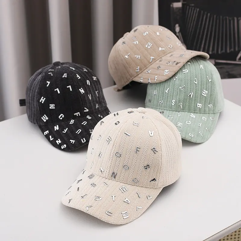 Fashionable And Versatile Gold Velvet Baseball Cap, Duckbill Cap, Autumn And Winter Outdoor Warm Sun Hat With Diamond Cap