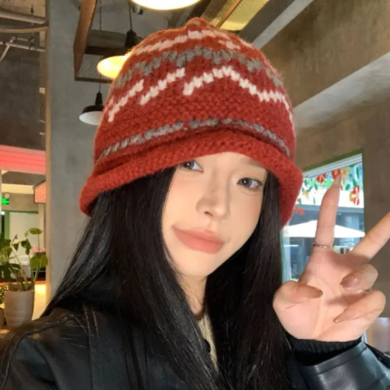 Autumn and Winter New Fel Island Style Jacquard Knitted Hat for Women, Fashionable and Versatile, Rolled Edge Yarn Fisherman Hat