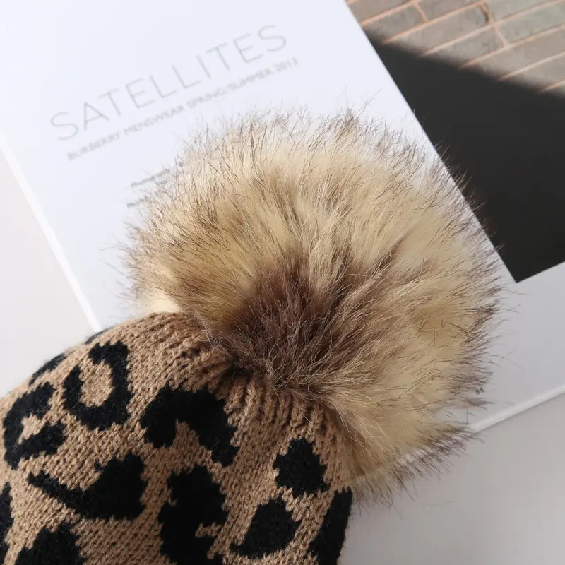 Leopard Knitted Hats For Men Women Autumn Winter Beanie Hats Outdoor Winter Hat Thicken Warm Caps Boy Girls Trendy Pom Pom Hat