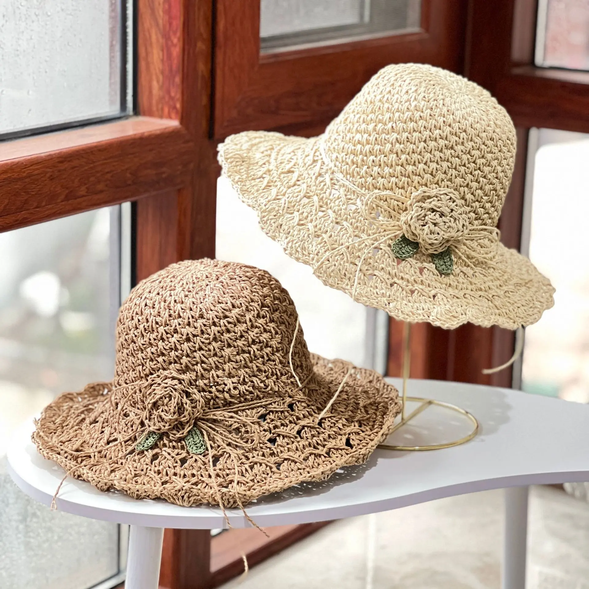 New Beach Hat Handwoven Summer Straw Hat Women's Sunshade Flower Fashion UV Protection Sun Hat