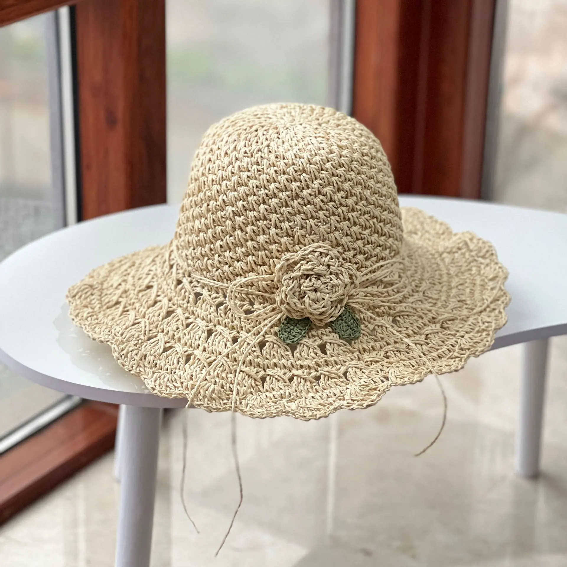 New Beach Hat Handwoven Summer Straw Hat Women's Sunshade Flower Fashion UV Protection Sun Hat