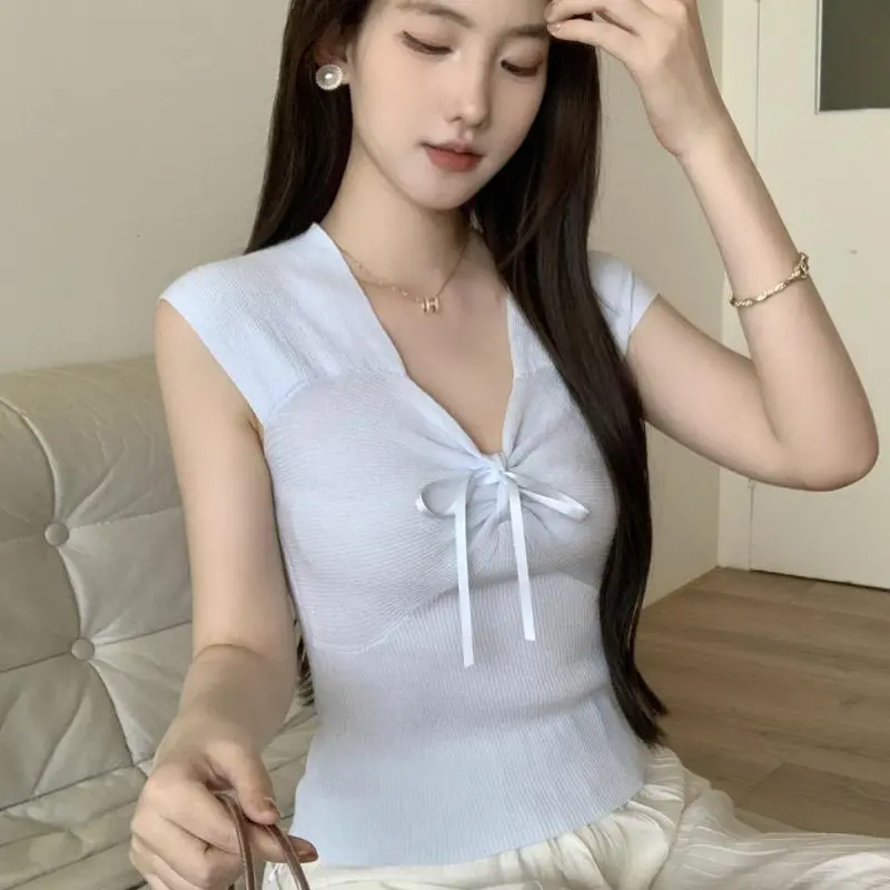 Summer Fashion Slim V-Neck Sweet Bowknitted Short-Sleeved T-Shirt For Women