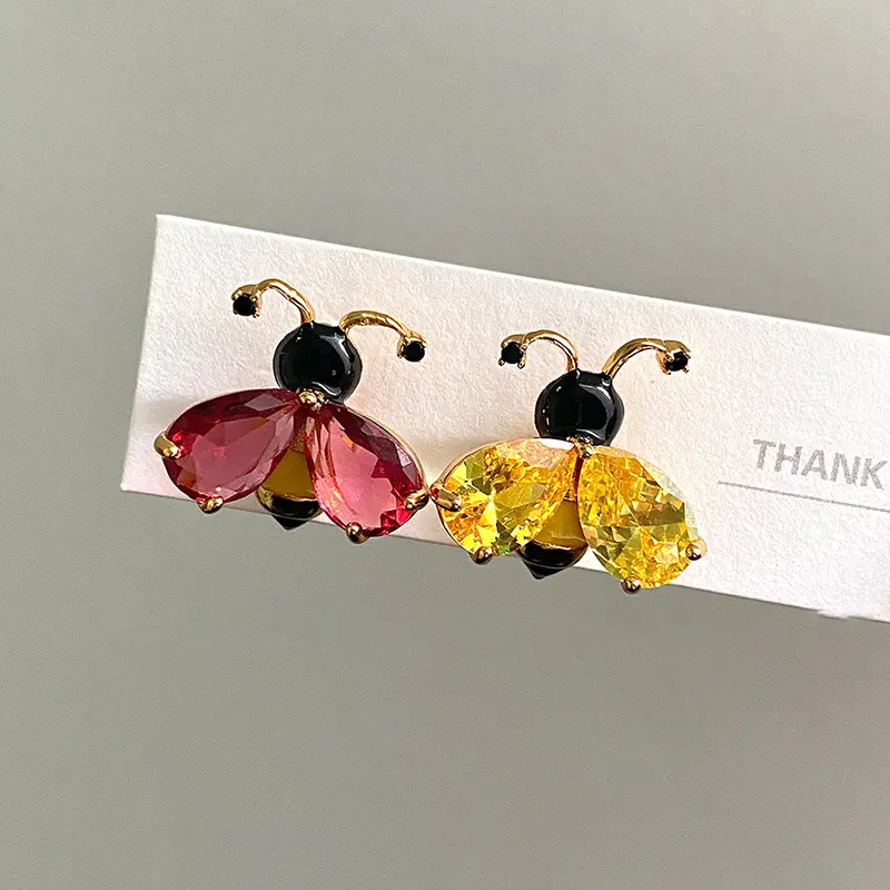 Fashion Cute Crystal Insect Little Bee Brooches Pin For Women Clothing Coat Jewelry Accessries Gifts