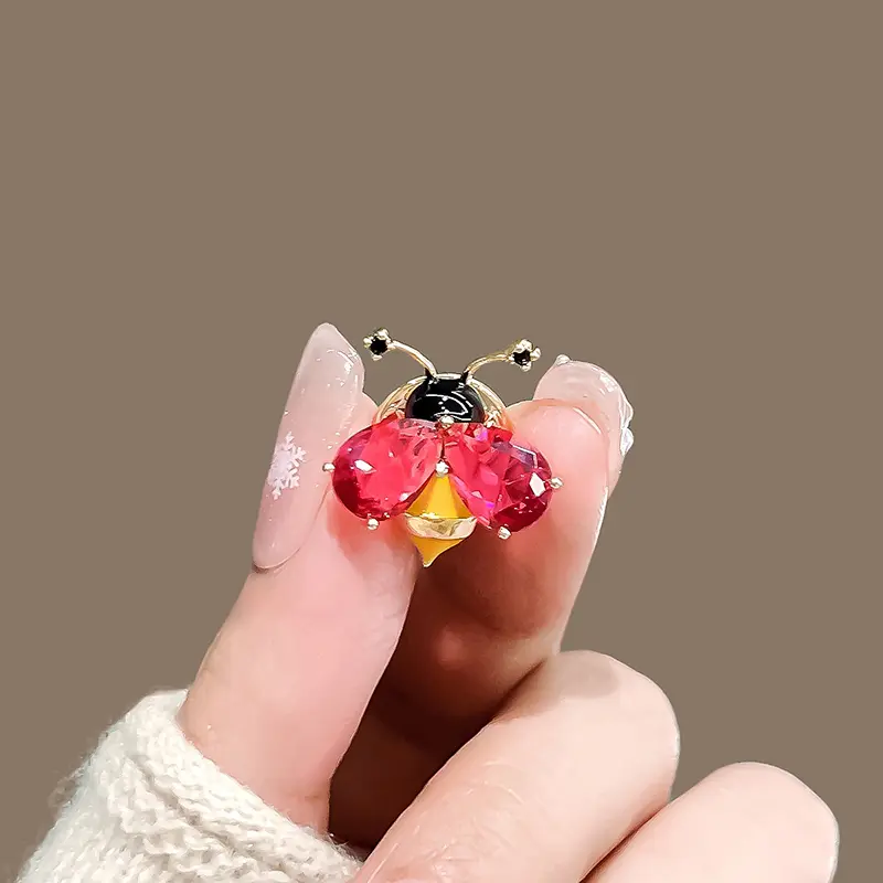 Fashion Cute Crystal Insect Little Bee Brooches Pin For Women Clothing Coat Jewelry Accessries Gifts