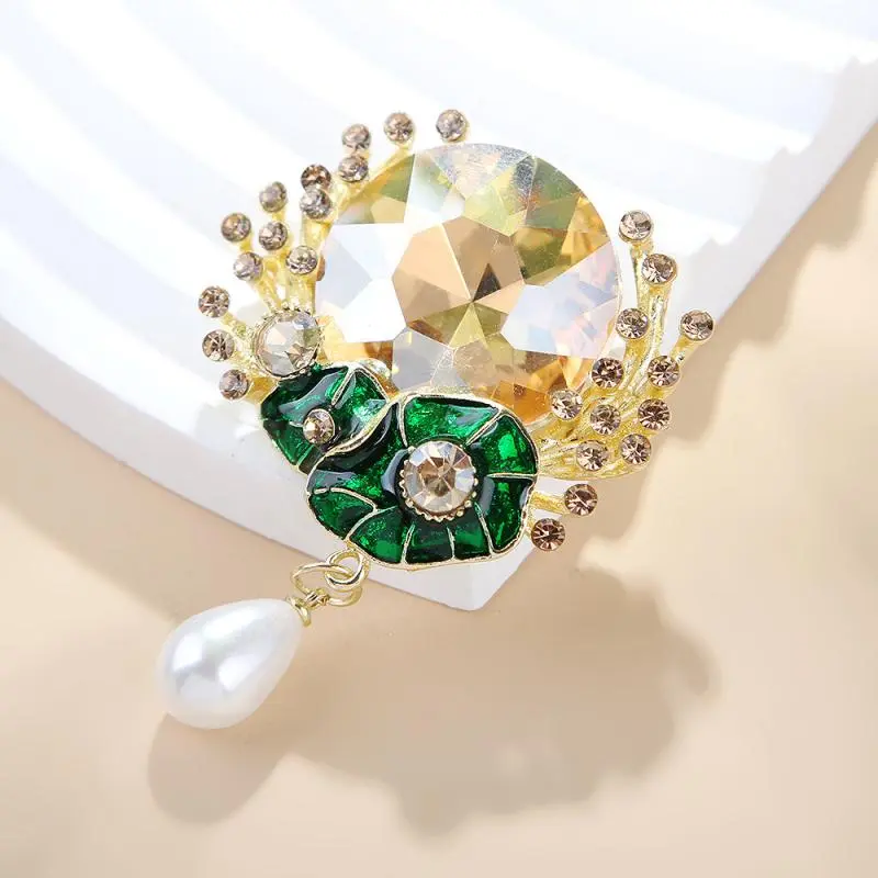 Fashion Gradient Crystal Glass Flower With Tassel Brooches For Women Clothing Coat Jewelry Accessries Gifts
