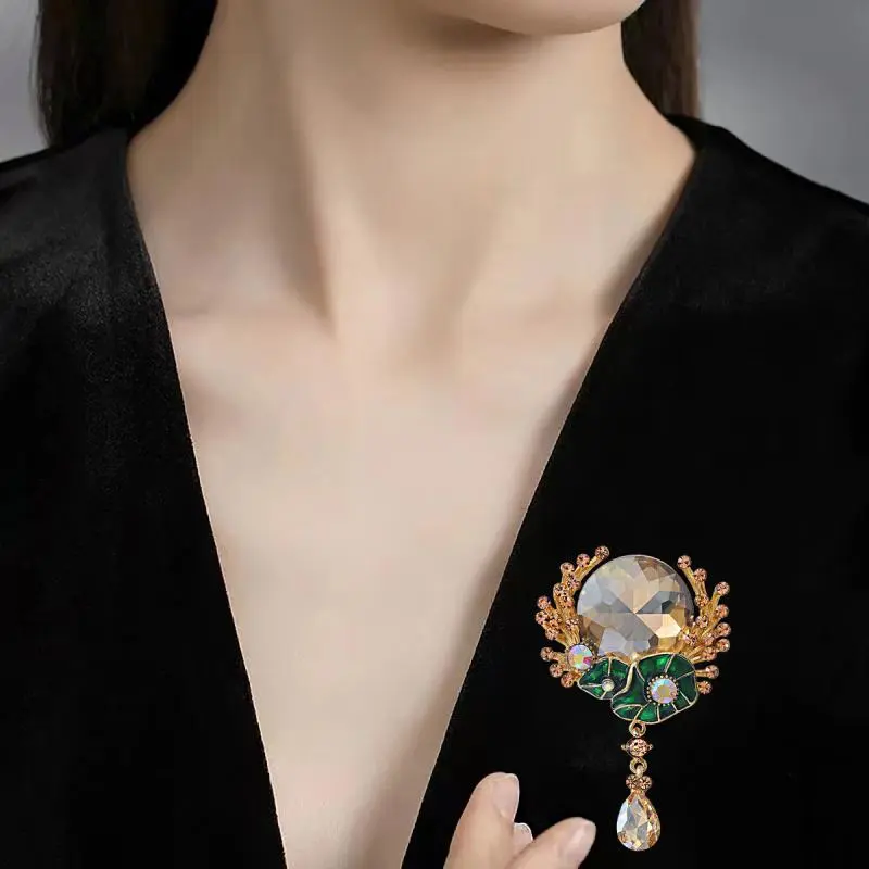 Fashion Gradient Crystal Glass Flower With Tassel Brooches For Women Clothing Coat Jewelry Accessries Gifts