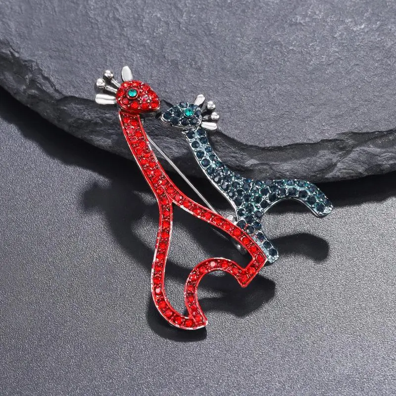 Fashion Rhinestone Animal Double Giraffe Brooches For Women Clothing Coat Jewelry Accessries Gifts