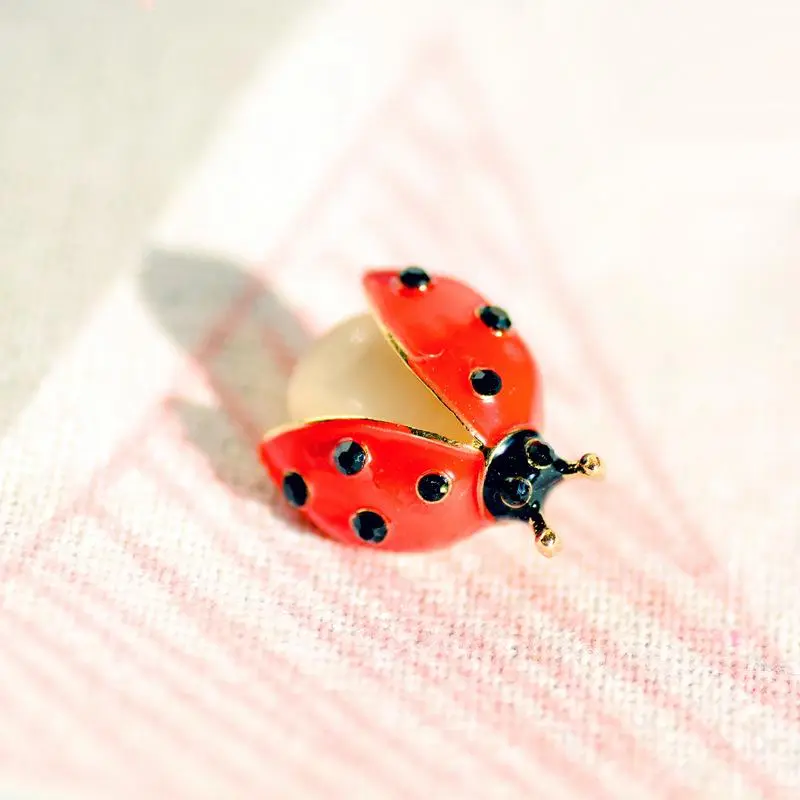 Cute Ladybug Brooch For Women Unisex Opal Red Enamel Beetle Insects Party Casual Brooch Pin Gift