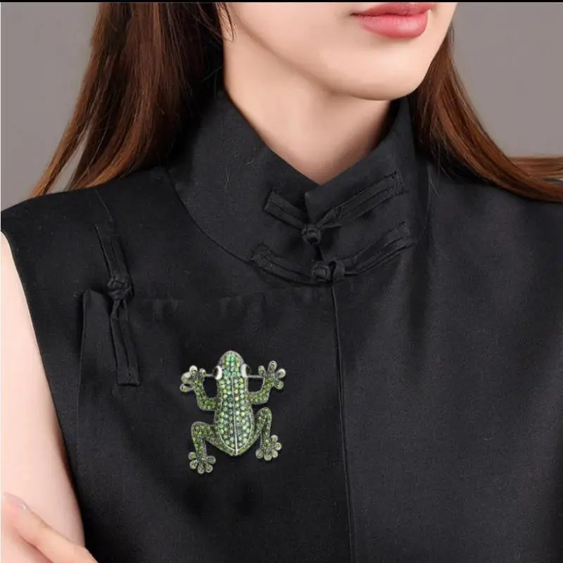 Fashion Rhinestone Animal Frog Brooches For Women Clothing Coat Jewelry Accessries Gifts