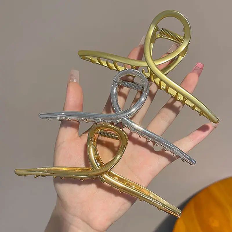 Korean Style Fashion Cool Metal Hair Claws Temperament Personality Shark Clips For Women Simple Headwear Hair Accessories