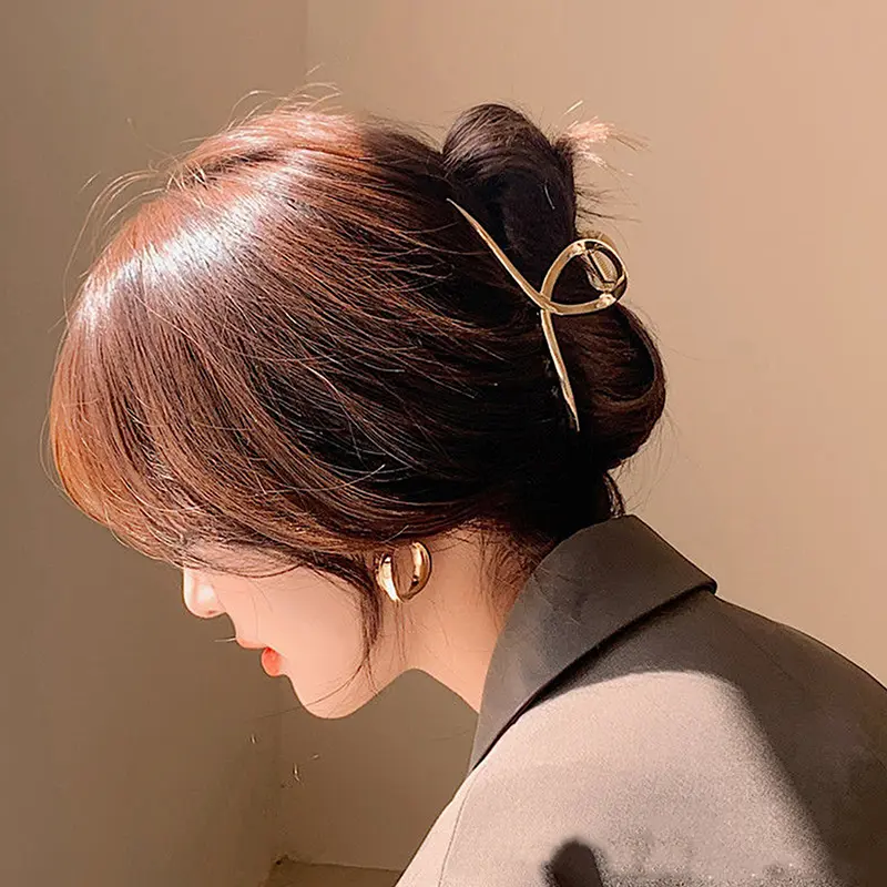 Korean Style Fashion Cool Metal Hair Claws Temperament Personality Shark Clips For Women Simple Headwear Hair Accessories
