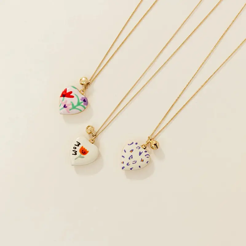 Distinctive Opening Closing Heart Shaped Photo Album Pendant; Stainless Steel Trendy Necklace.