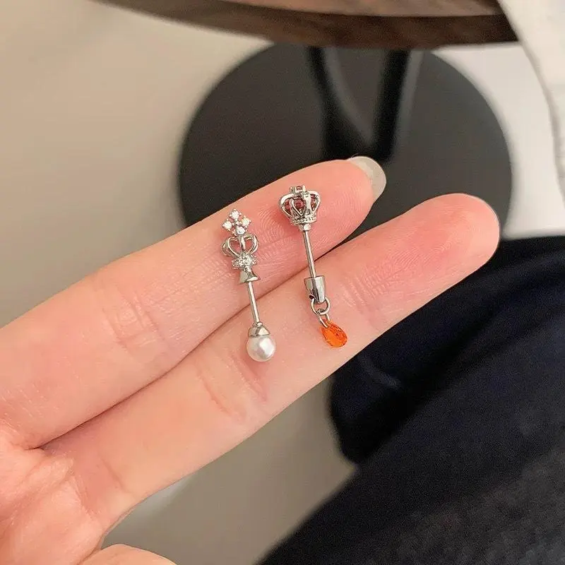 1Pcs Crown Pearl Titanium Steel Spiral Ear Bone Nail Fashion Y2K Earrings For Women Ear Piercing Jewelry Gifts
