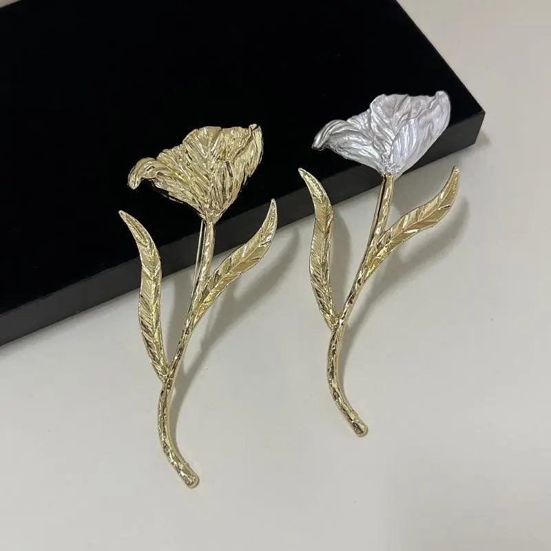 Classic Oversized Metallic Leaf & Flower Brooch for Girls & Women, Suit Corsage Pins for Parties, Perfect as Gift or Accessory