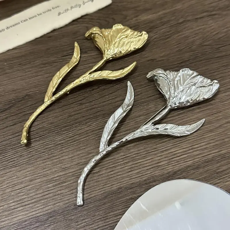Classic Oversized Metallic Leaf & Flower Brooch for Girls & Women, Suit Corsage Pins for Parties, Perfect as Gift or Accessory