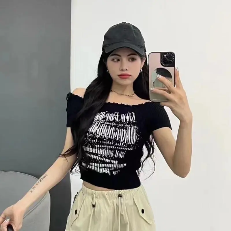 Summer Fashion Slim Fit One Shoulder Sexy Knot Elastic Red T-Shirt For Women