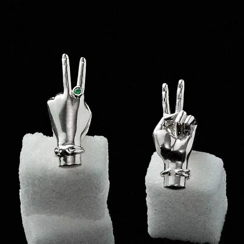 1Pair Innovative Palm-Shaped Earrings for Ladies; Simple and Fashionable Party Jewelry, Perfect Gift