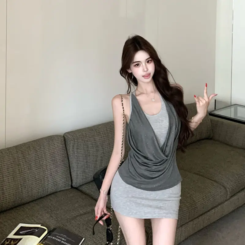 Spliced ​​Fake Two-piece Halter Summer Contrast Color Sheath Design Hip-Wrapped Short Dress