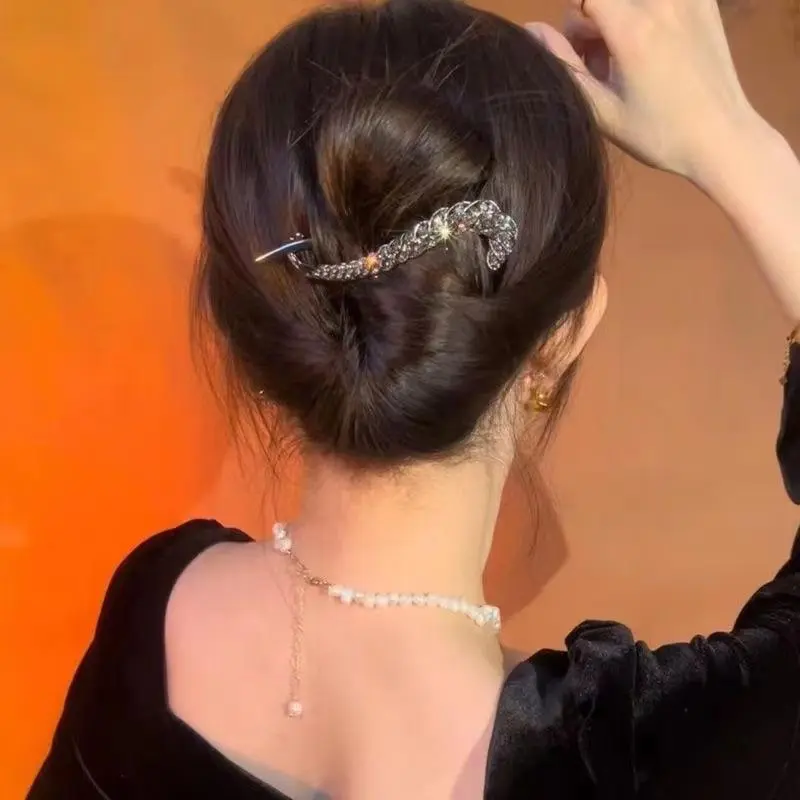 Classic Rhinestone Twist Clip Light Luxury Temperament Twist Clip Straight Clip Ball Clip Versatile Style
