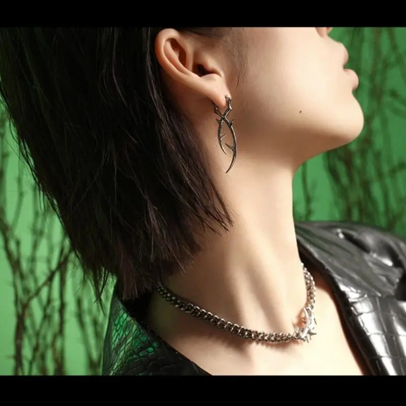 Y2K Trend, Punk Goth Hip Hop Thorn Dangle Cool Earrings; Unique Charm for Men and Women