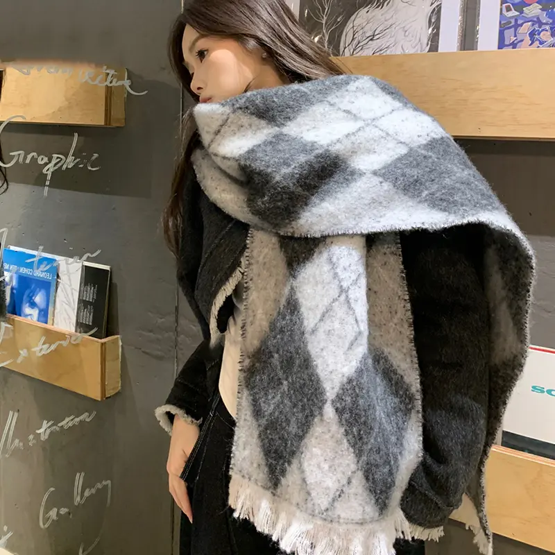 New Autumn And Winter Women's Scarf Thick Skin-friendly Korean Style High-end Fashion Warm Neck Scarf