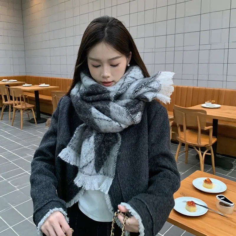 New Autumn And Winter Women's Scarf Thick Skin-friendly Korean Style High-end Fashion Warm Neck Scarf
