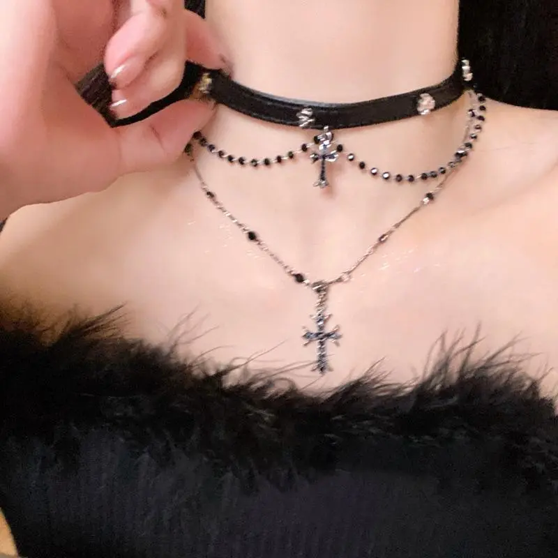 Multi-Layer Cross Beaded Necklace For Women Dark Punk Style Layered Clavicle Chain Y2K Accessories