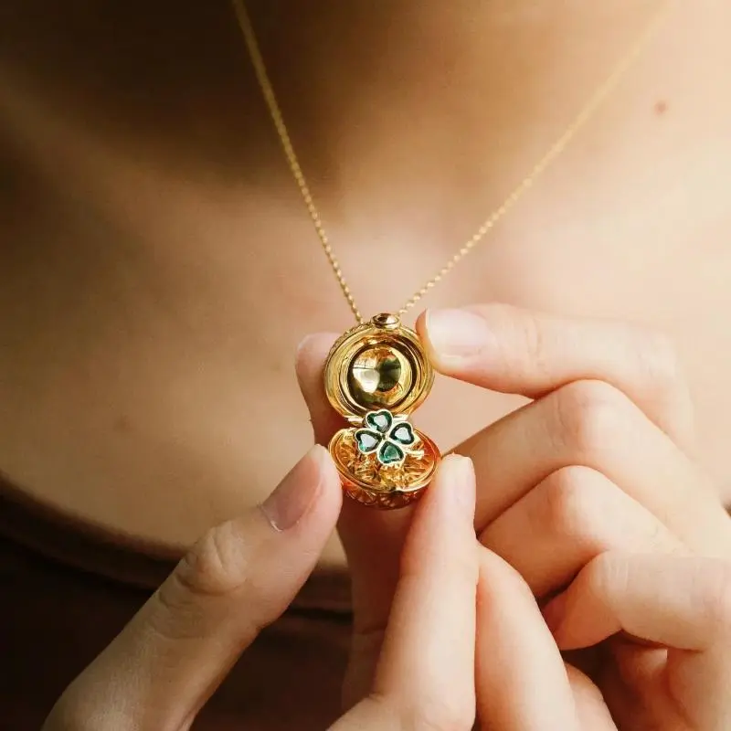 Retro Style Four-leaf Clover Heart-Shaped Frog Open And Close Circular Pendant Necklace Fashion Jewelry Accessories Gift