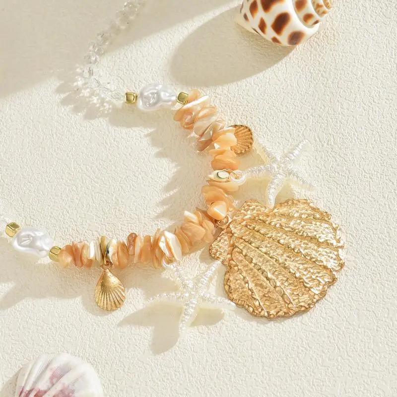 Summer Shell Starfish Conch Pendant Necklace For Women Transparent Crystal Bead Necklace Vacation Style Jewelry Accessory