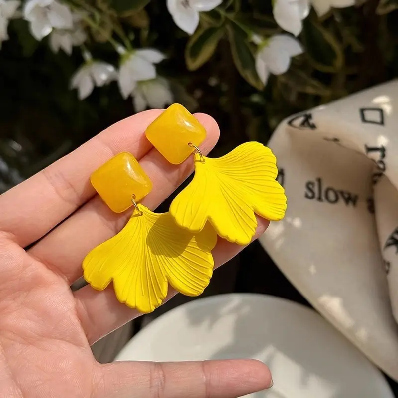 Sweet Yellow Color Ginkgo Leaf Earrings For Women Vintage Bohemian Summer Beach Jewelry Accessories
