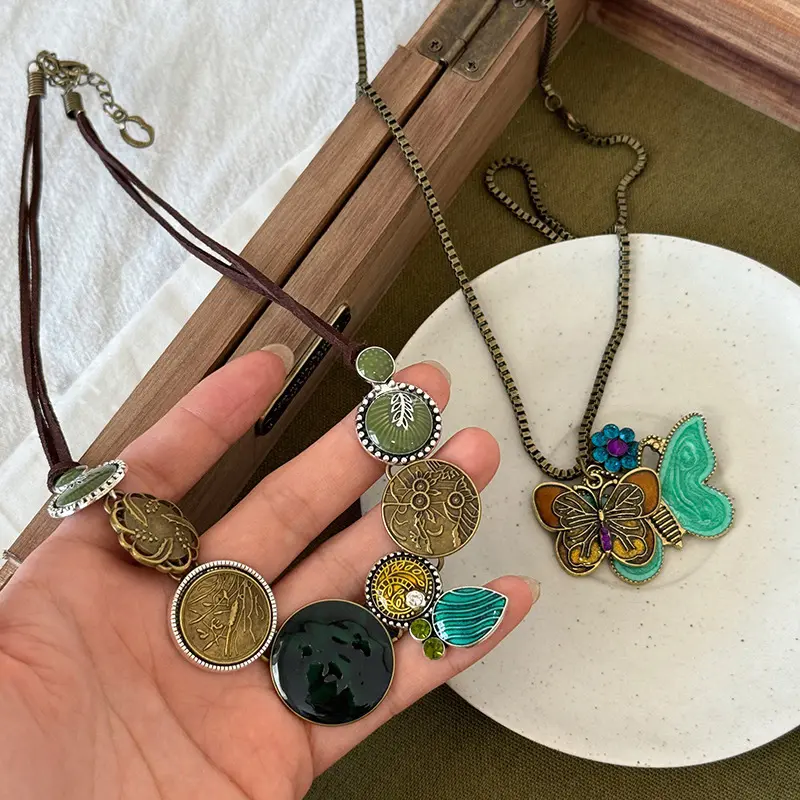 Y2K Green Metal Butterfly Necklace For Women Temperament Fashion INS Fairy Girls Metal Chain Necklace