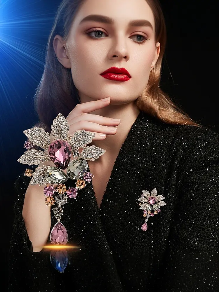Vintage Crystal Studded Rhinestone Flower Water Droplet Brooches For Women Clothing Coat Jewelry Accessries Gifts
