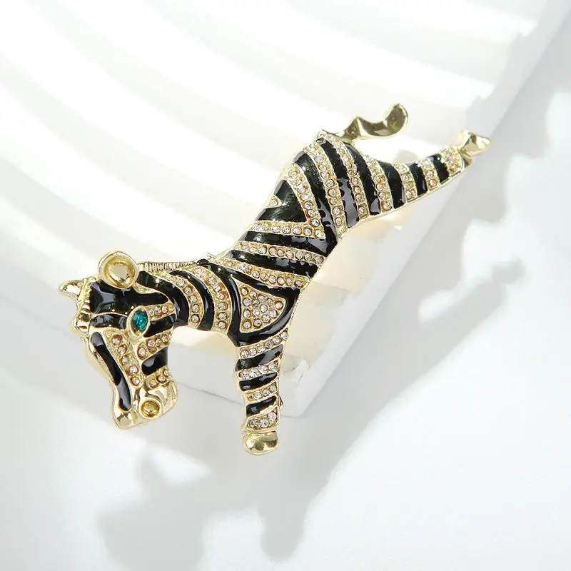 Retro Rhinestone Dripping Oil Animal Zebra Brooches For Women Clothing Coat Jewelry Accessries Gifts