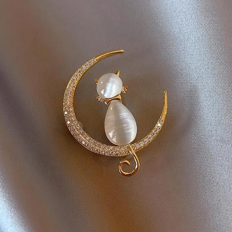 Rhinestone Cute Elegant Cat Sitting On The Moon Brooches For Women Cartoon Opal Stone Zircon Kitten Animal Casual Party Corsage