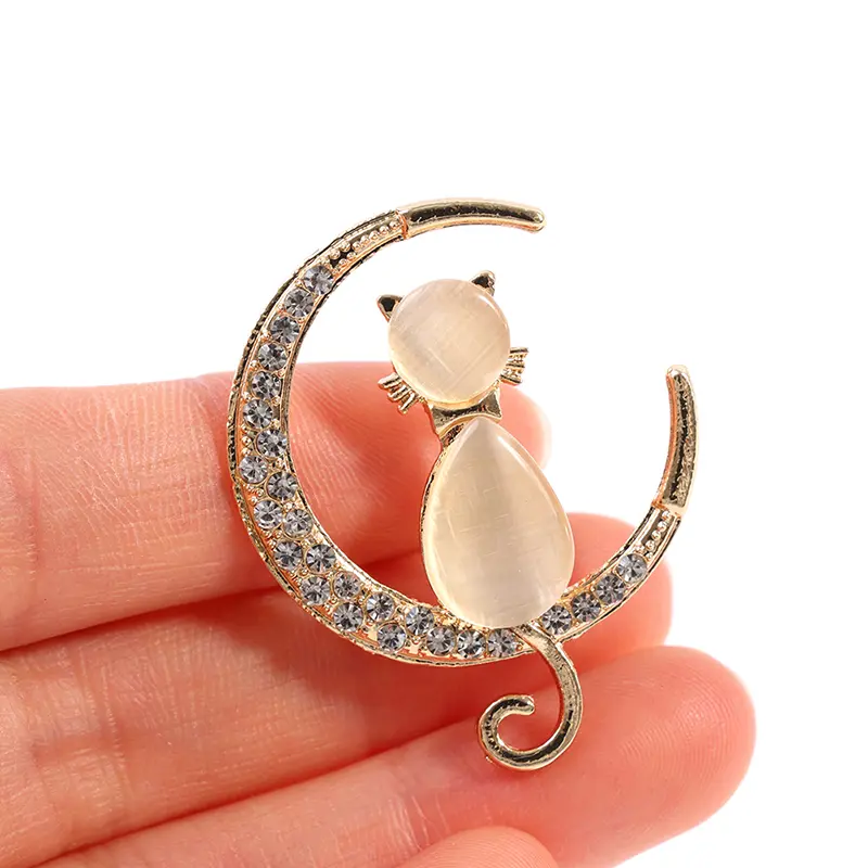 Rhinestone Cute Elegant Cat Sitting On The Moon Brooches For Women Cartoon Opal Stone Zircon Kitten Animal Casual Party Corsage