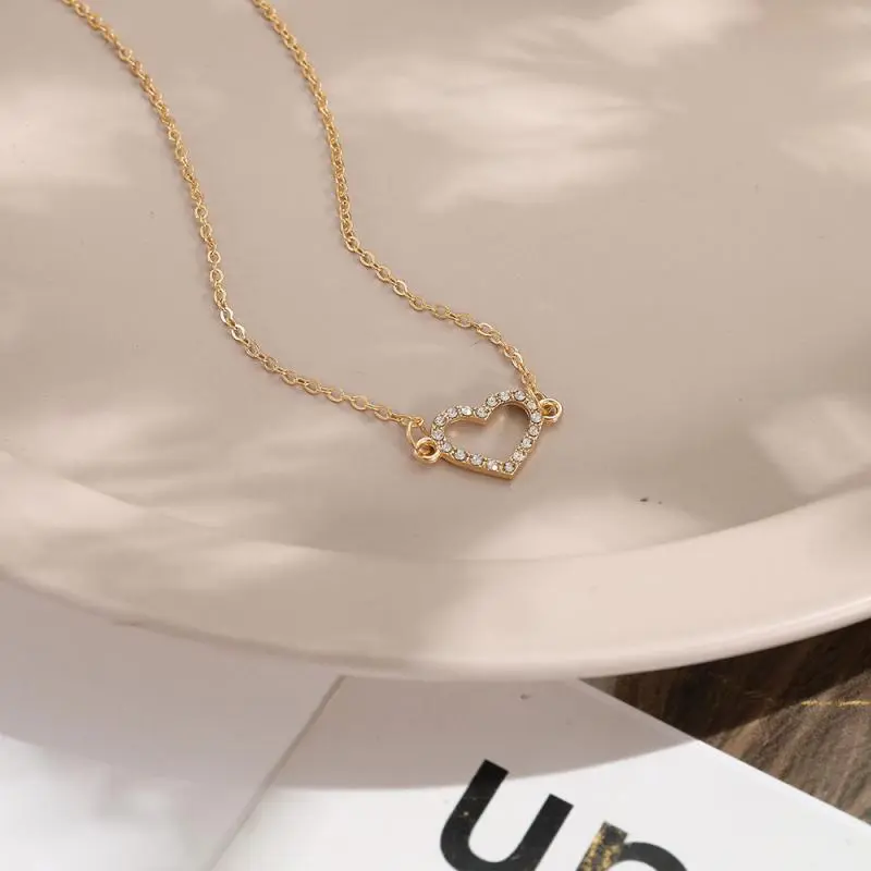 Fashion Simple Heart Pendant Necklace For Women Short Chain Collares Choker Party Jewelry Gift