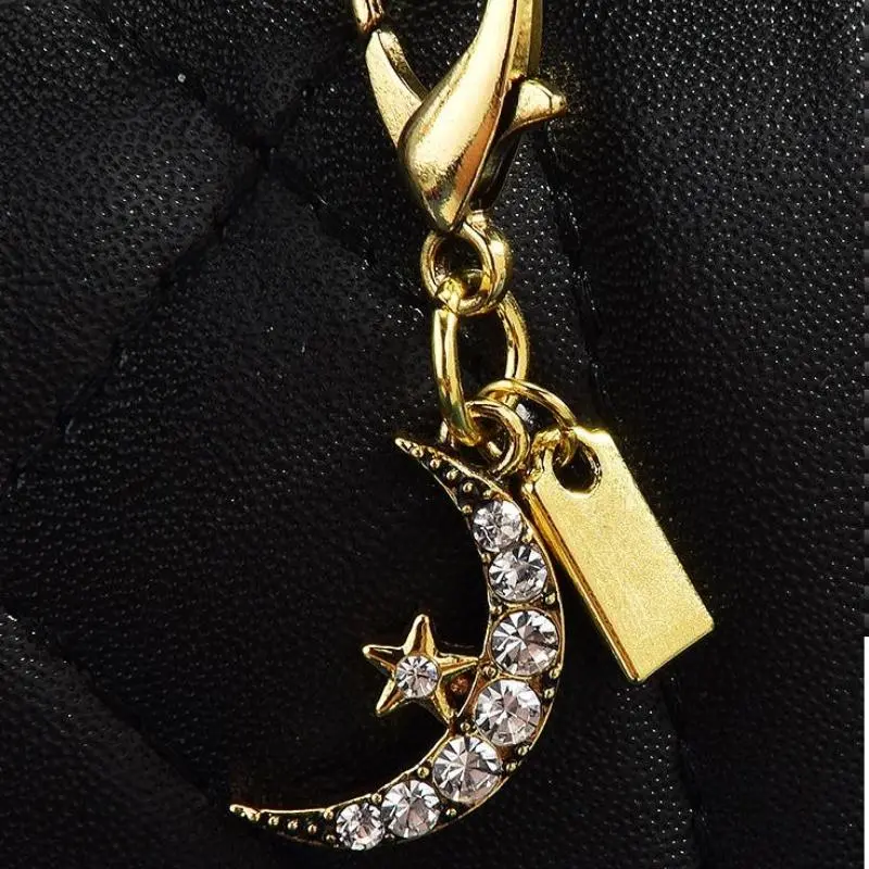 Exquisite Heart Letter Keychain For Women Bag Pendant Car Keyring Creative Fashion Backpack Charm Decoration Accessories Gifts