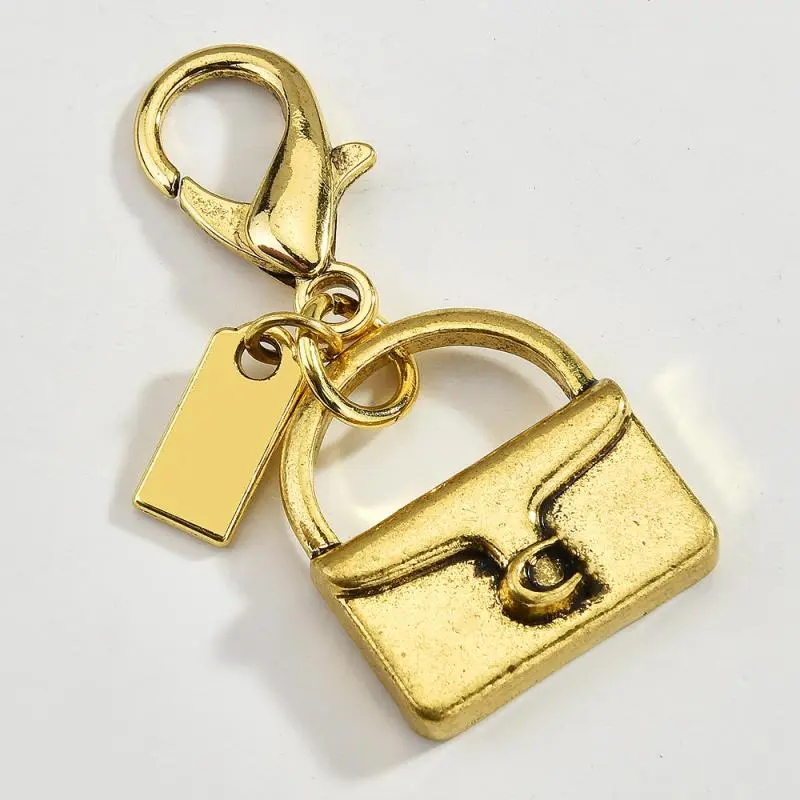 Exquisite Heart Letter Keychain For Women Bag Pendant Car Keyring Creative Fashion Backpack Charm Decoration Accessories Gifts