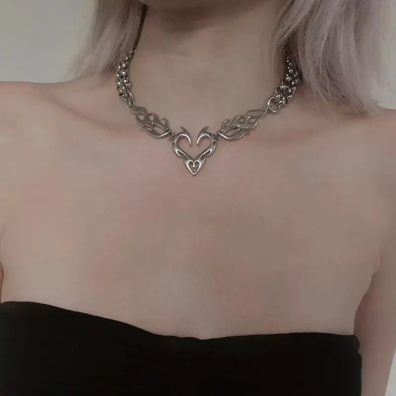 Stainless Steel Hollow Flame Heart-shaped Necklace For Man Woman Punk Metal Collar Necklace Luxury Hip Hop Jewelry Accessories