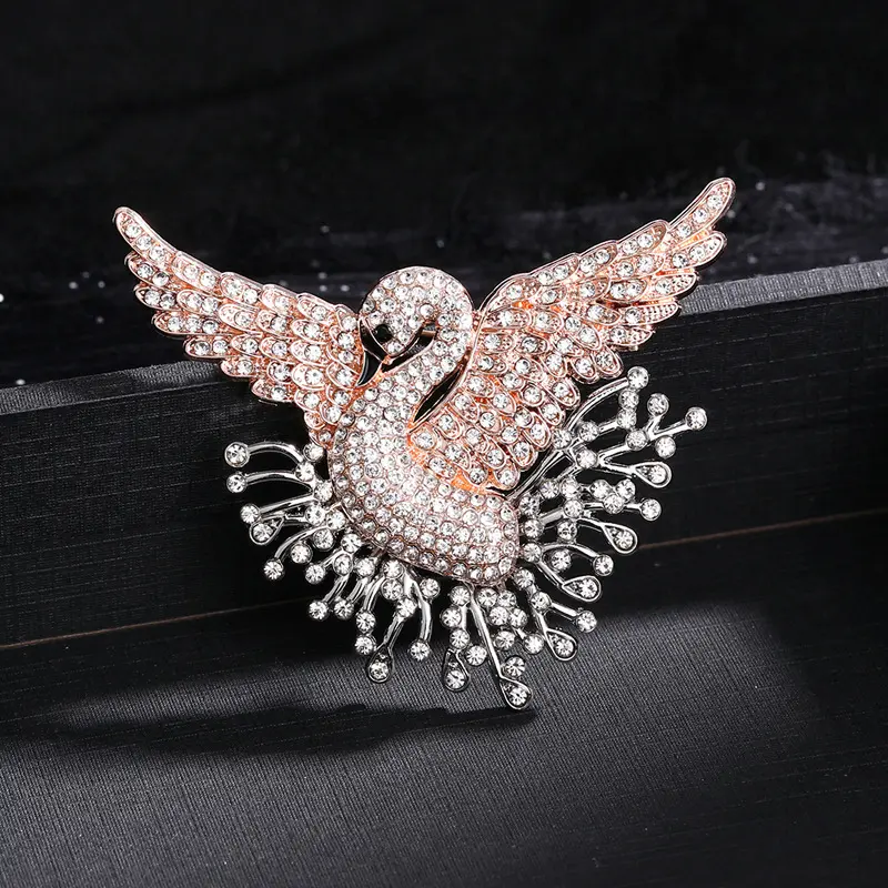 Shinning Flying Swan Brooches For Women Girls Elegant Rhinestone Brooch Fashion Temperament Pins Versatile Corsage Gifts