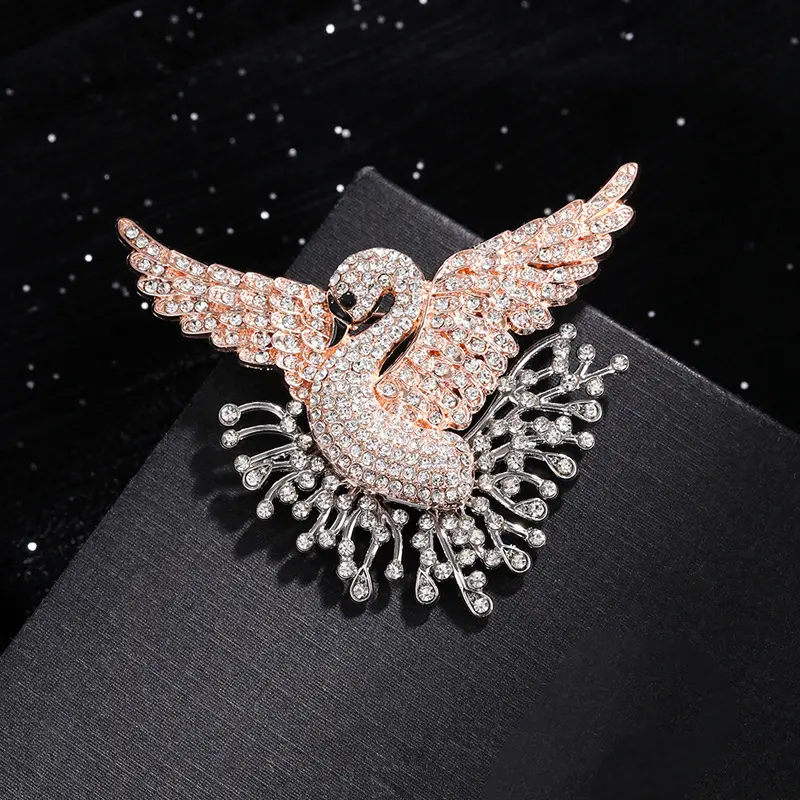 Shinning Flying Swan Brooches For Women Girls Elegant Rhinestone Brooch Fashion Temperament Pins Versatile Corsage Gifts