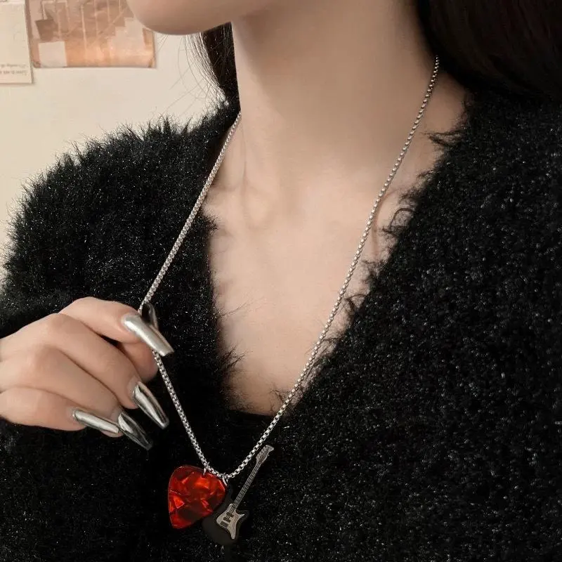 Hip-hop Guitar Pick Pendant Necklace Punk Titanium Steel Guitar Chain Choker Trendy Vintage Electric Guitar Sweater Chain Boys