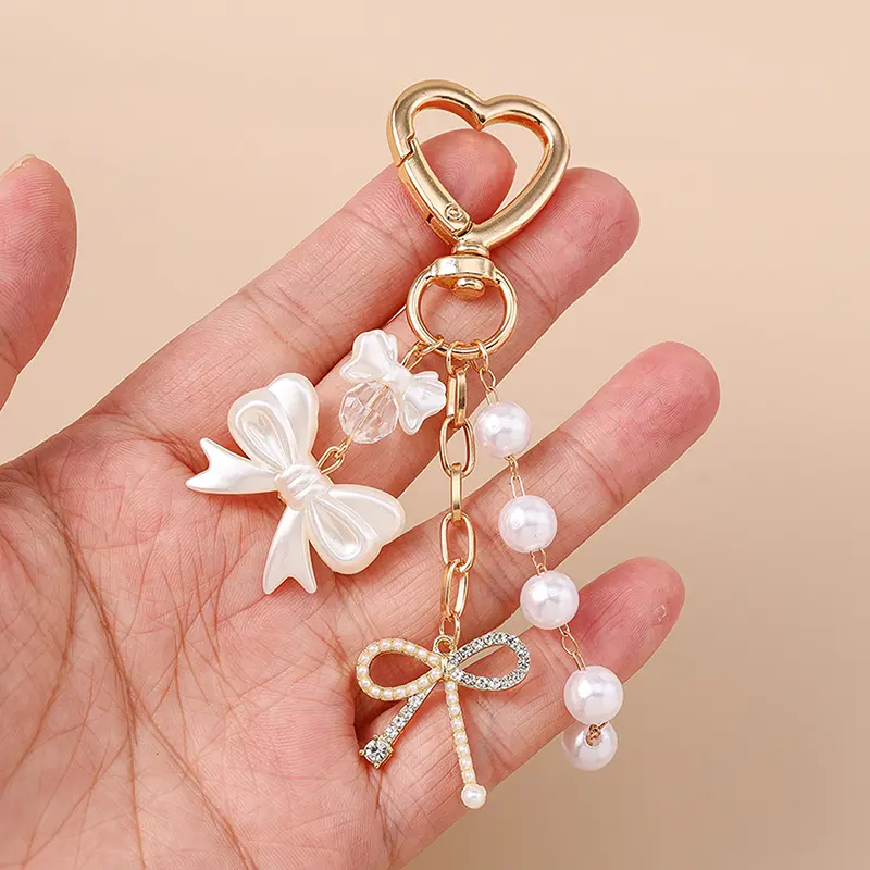 Shell Pearl Heart Keychain Rhinestone Heart Charm Pendant Keyring Jewelry For Girl Women Gift Bag Decoration