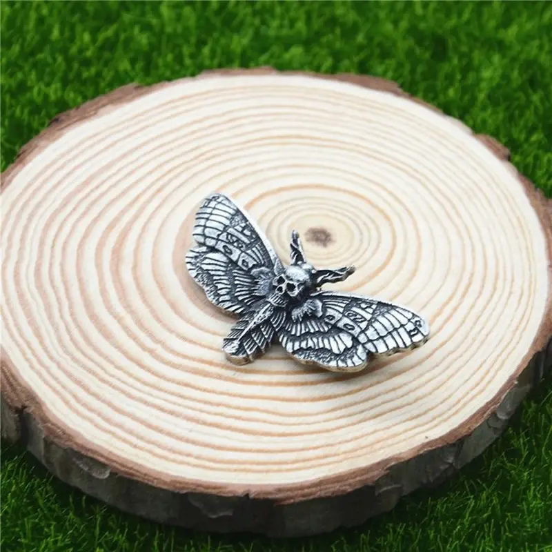 Retro Goth Death Skull Moth Brooch For Men And Women Fashion Butterfly Insect Personalized Hip Hop Rock Jewelry