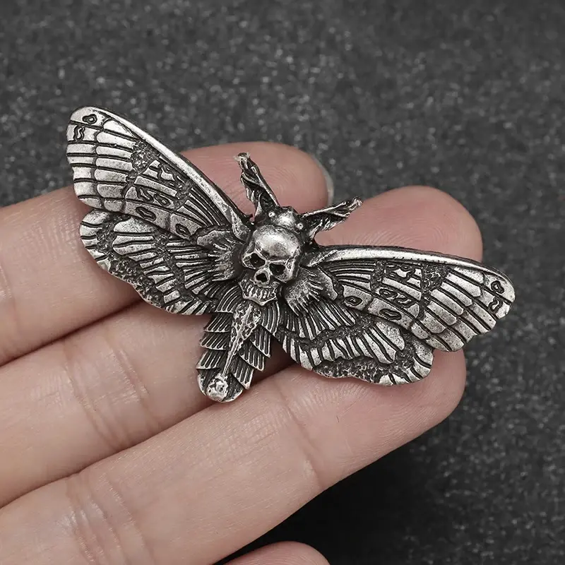 Retro Goth Death Skull Moth Brooch For Men And Women Fashion Butterfly Insect Personalized Hip Hop Rock Jewelry