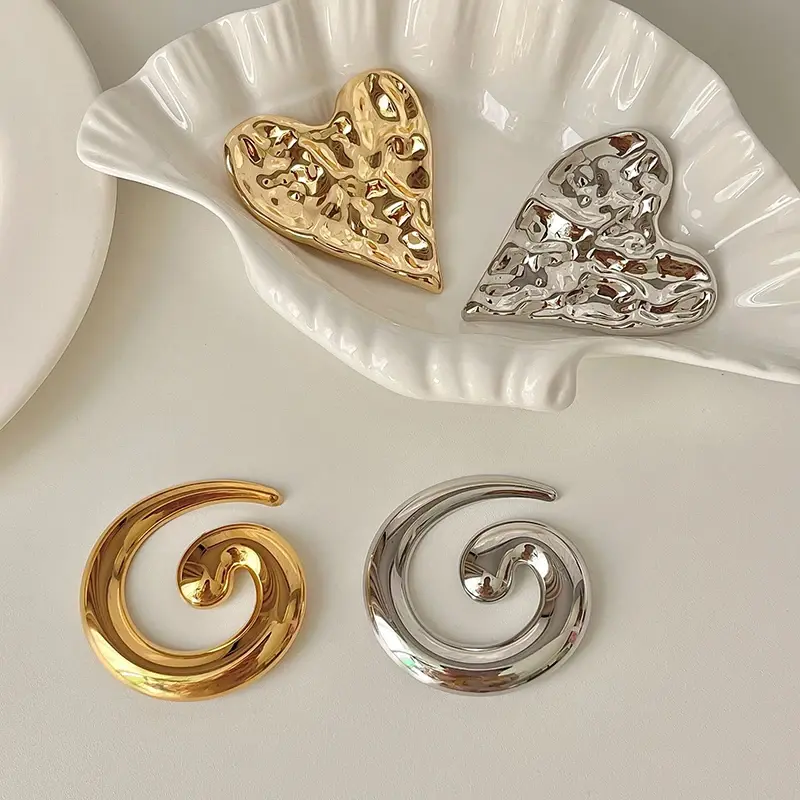 Stainless Steel Brooch Light Luxury High-End Temperament Corsage Versatile And Does Not Fade